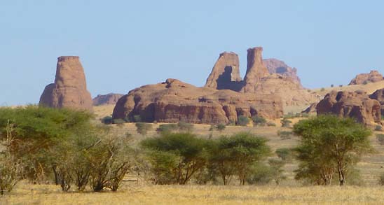 Das Ennedi–Massiv beeindruckt durch die Vielseitigkeit seiner Landschaft, Tschad