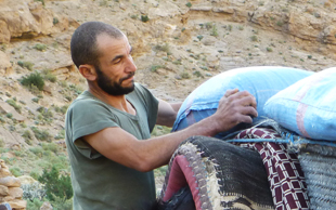 Ihre Begleiter auf diesem Trekking sind Berber vom Stamm der Aït Atta. Alle Reiseteilnehmenden haben ein eigenes Maultier zum Reiten mit eigenen Führer, Südmarokko