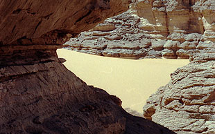Blick durch Felstürme, Tadrart, Algerien